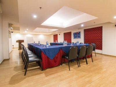 Hotel Red Fox By Lemon Tree Hotels, 3*