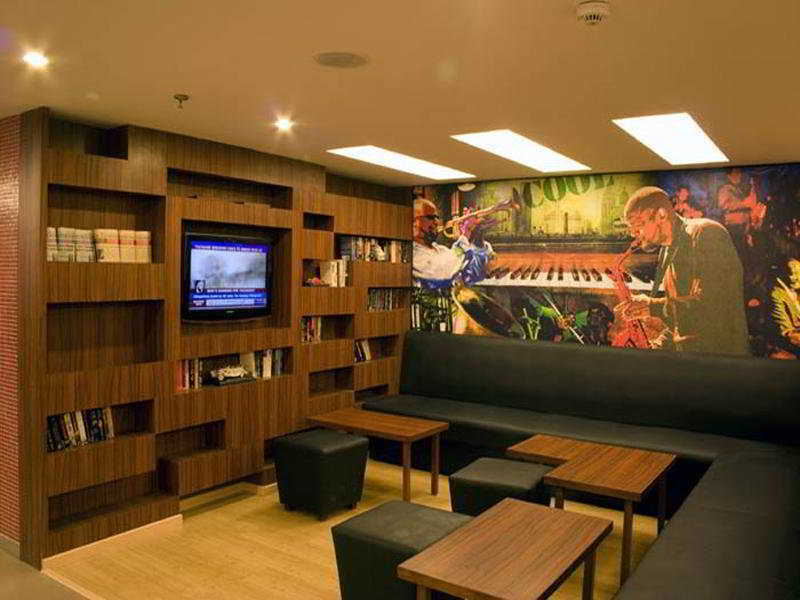 Red Fox By Lemon Tree Hotels, Hotel Jaipur