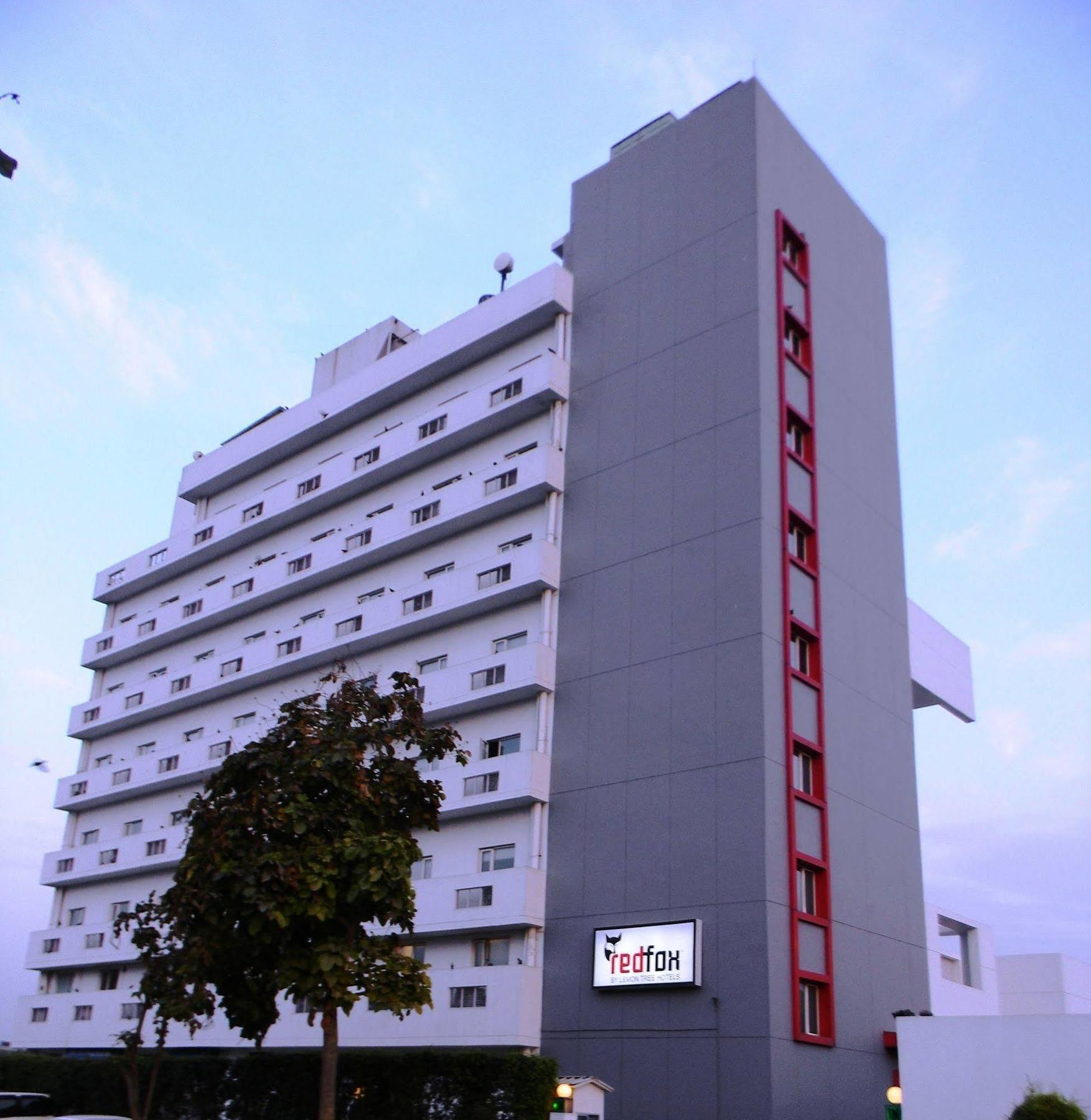 Hotel Red Fox By Lemon Tree Hotels, 3*